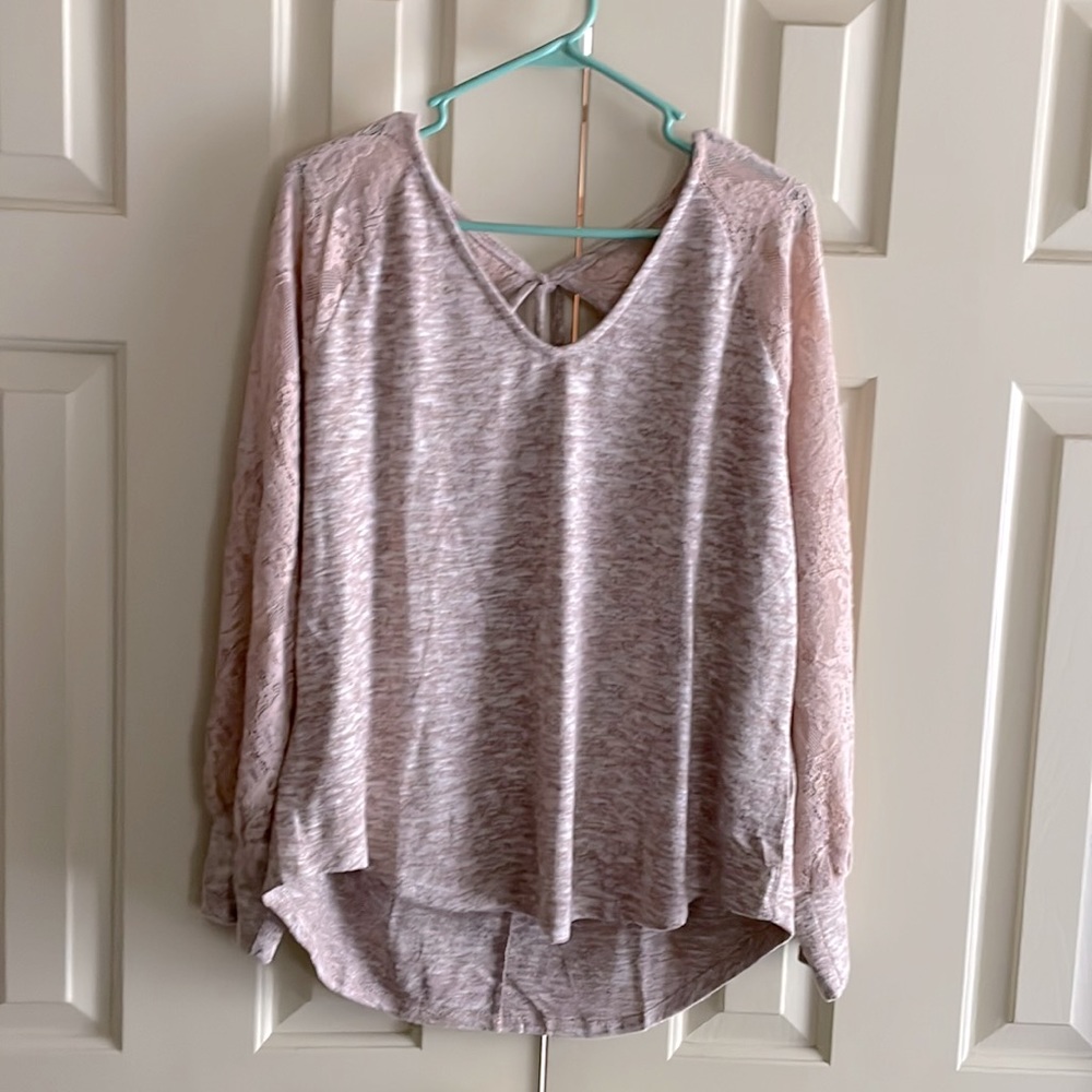 Bronw lace open back shirt